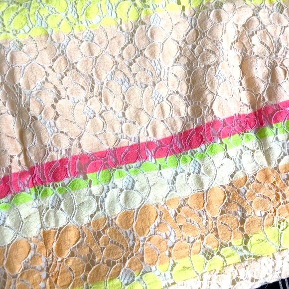 EUC! Ann Taylor Pastel Neon Lace Shift Dress Size 6P - Picture 6 of 9